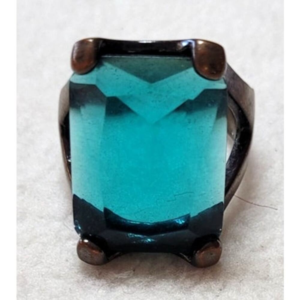 Vintage Silver Tone Copper Base Teal Glass Emerald Cut Statement Ring Size 11.25